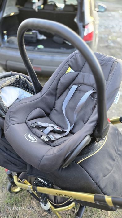 Продам детскую коляску 3 в 1