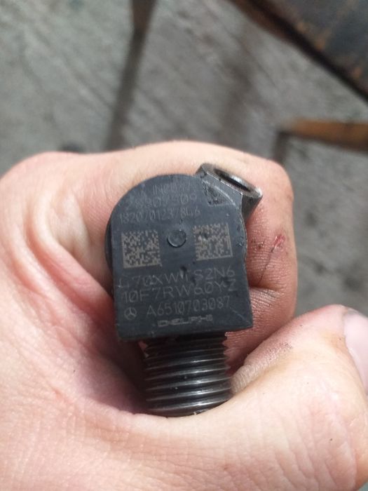 Injector injectoare mercedes 2.2 euro 5 a6510703087