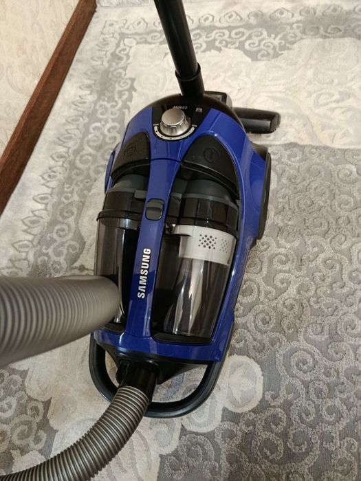 Продаётся пылесос Samsung