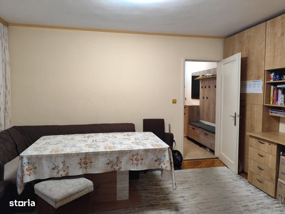 Proprietar Apartament 3 camere etaj 2/4, însorit, Piața Astra +parcare