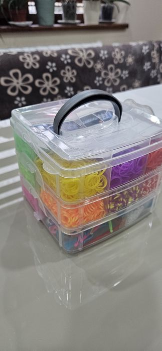Пластмасов куфар с ластички, 4500 бр в комплекта