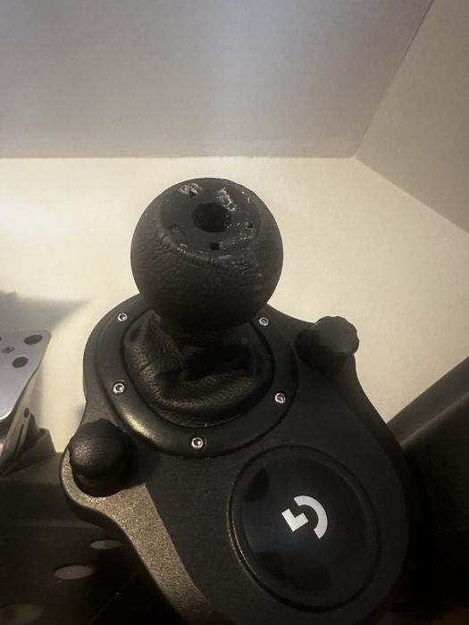 Logitech G923 + shifter