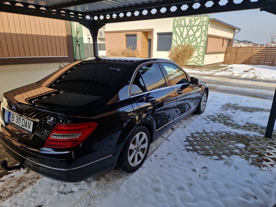 Vând mercedes c class w204 an 2012 facelift  ful led