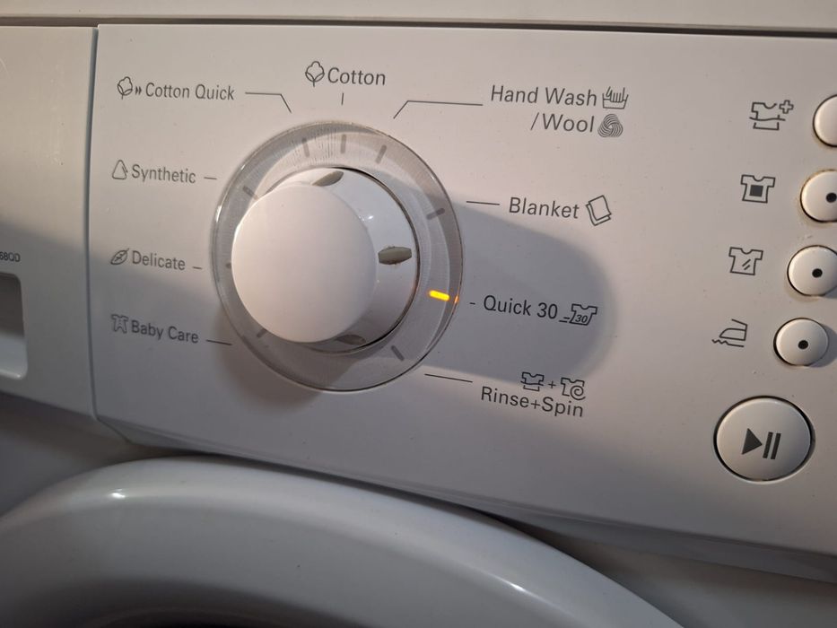 Mașina de spălat haine  la butoi LG 7kg direct drive