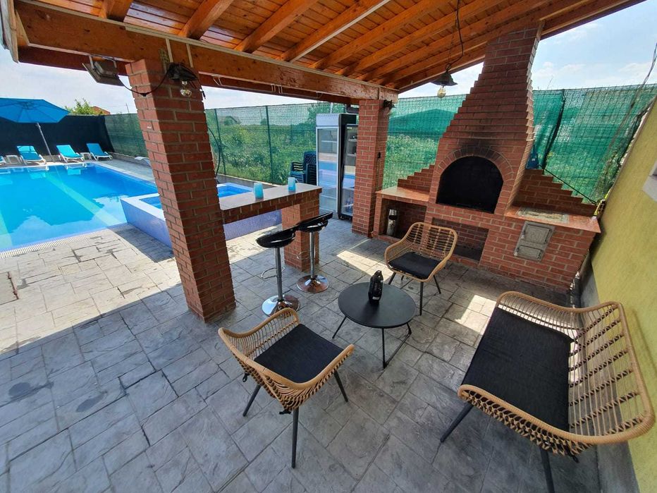 Vila Petreceri / Petrecere ~ Majorate ~ Onomastica ~ Evenimente