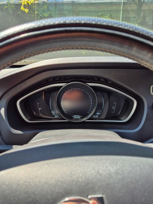 Volvo V40 R-Design | 2.0 Diesel Euro 6 | 120 CP | Revizie recentă | ITP 2027