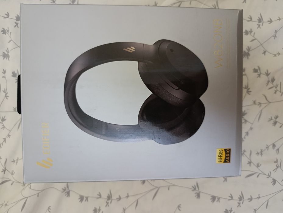 Продаю наушники EDIFIER W820NB