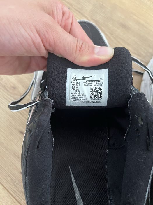 Маратонки Nike 38.5
