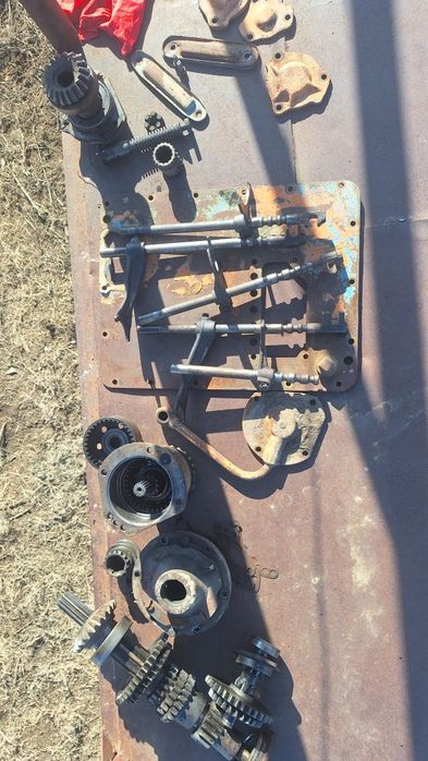 Продаются запчасти на трактор т-40