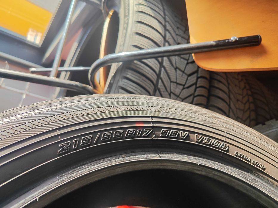 2бр.зимни гуми 215/55/17 Yokahama