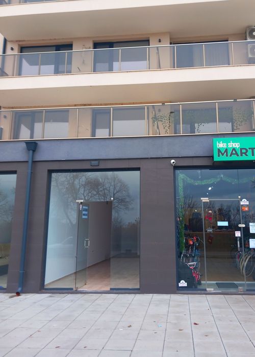 Дава се под наем Магазин в Поморие - 44 кв.м за 204 € - Снимка #3