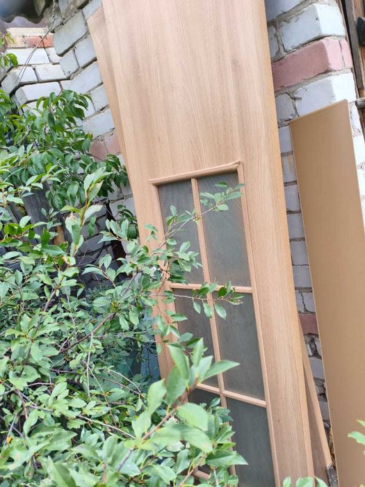 Продам  новые  деревянные двери