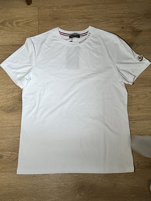 Продам футболку с барсеткой