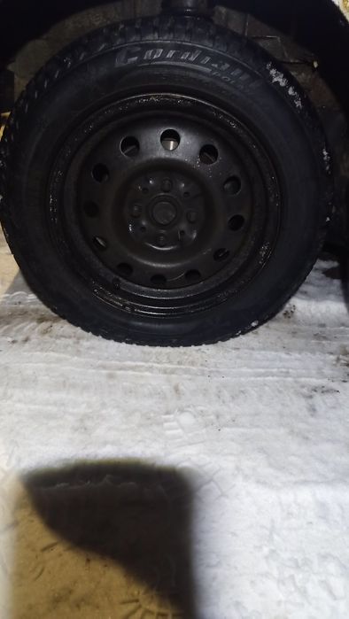 Шины с дисками зимние комплект