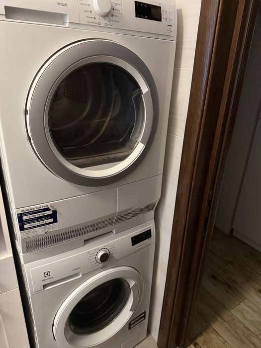 Set Masina de spalat si Uscator Electrolux