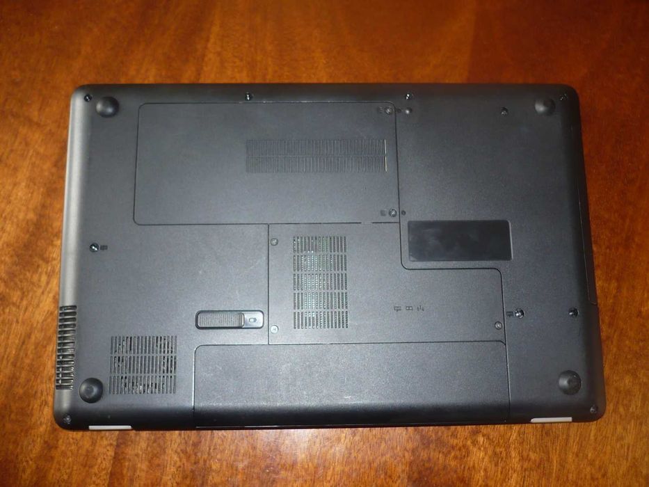 Продавам лаптоп HP за части
Модел : Compaq Presario CQ62