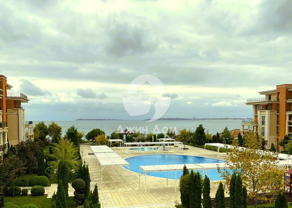 Апартамент с ПАНОРАМА МОРЕ в к-с „Престиж Форт Бийч“, гр. Свети Влас