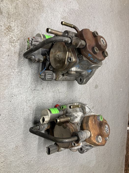 Горивна помпа за Тойота Авенсис/Тойота Корола 2.0D4D 116кс 03-05г