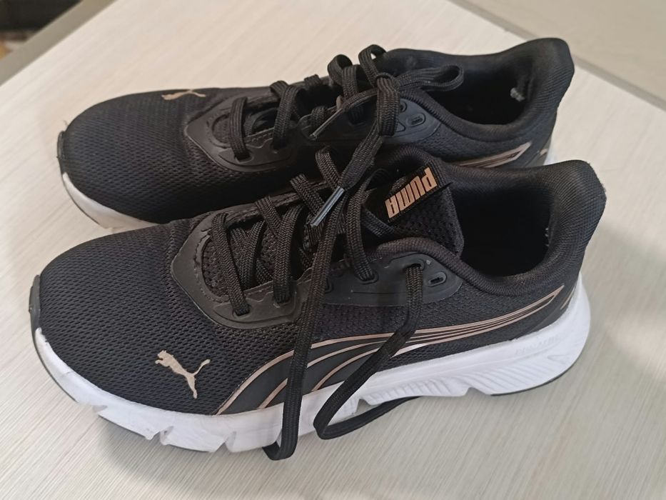 Adidași de firmă în condiții bune.