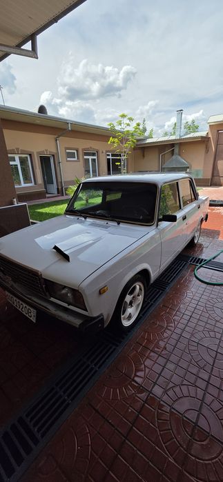 Vaz 2107 sotladi