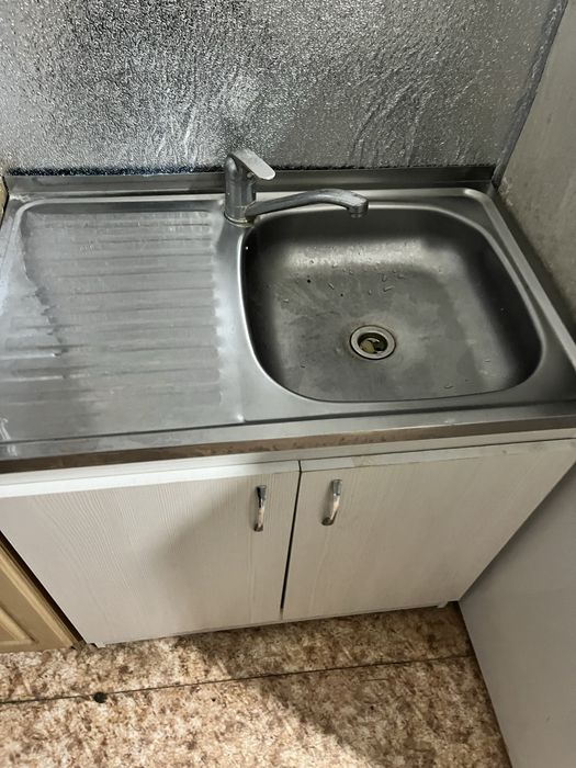 Пасуда мойка шкаф