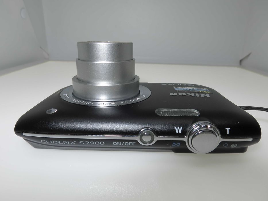 Nikon Coolpix S2900 ултра компактен фотоапарат камера 20 мегапискела