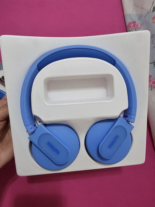 Слушалки. Чисто нови.