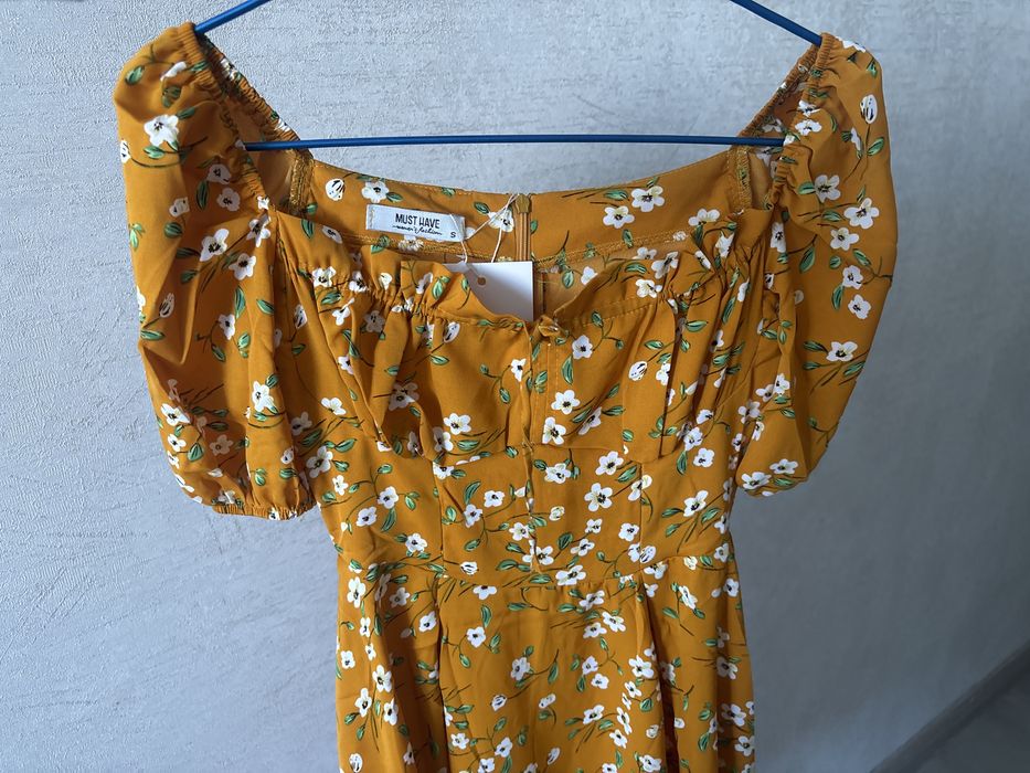 Продам новое платье летнее