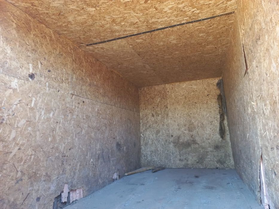 Продам бутку газеля с спойлером.