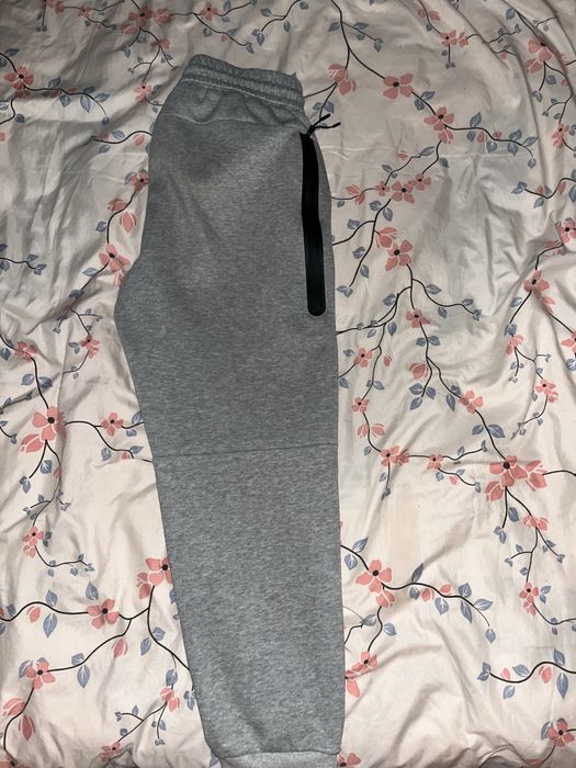 Штаны серые течки