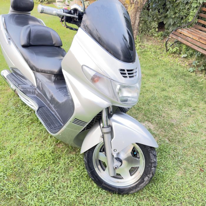 Макси-скутер Suzuki Sky Wave(Burgman)