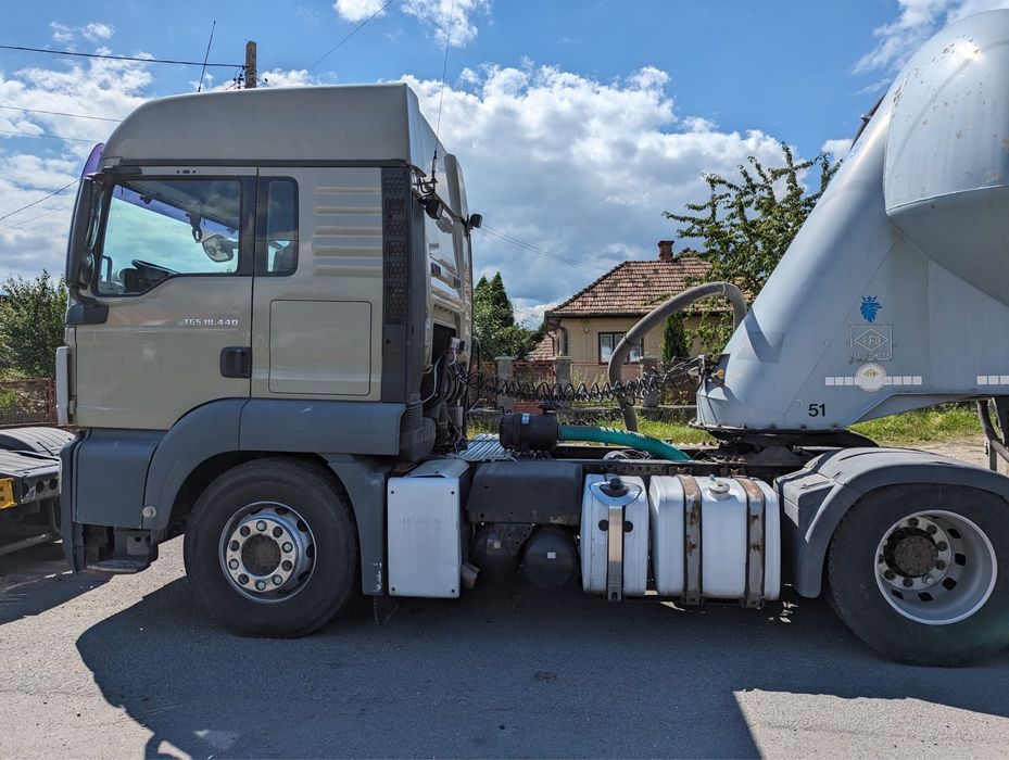 Man TGS 2011 440 cp cu compresor ciment și chit basculare