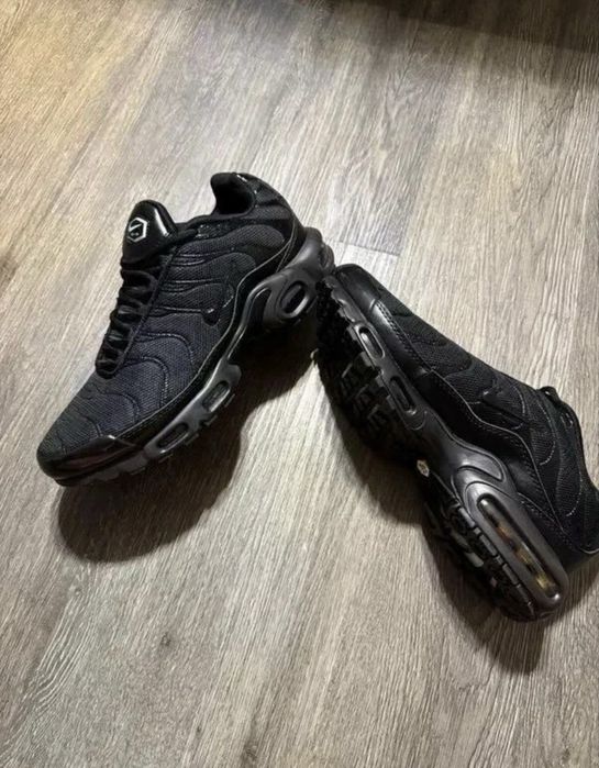 Nike Air Tn 42/43/44 noi/new