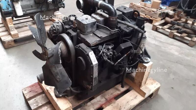 Motor Case 4T-390 pentru utilaje de constructii Case 4T390