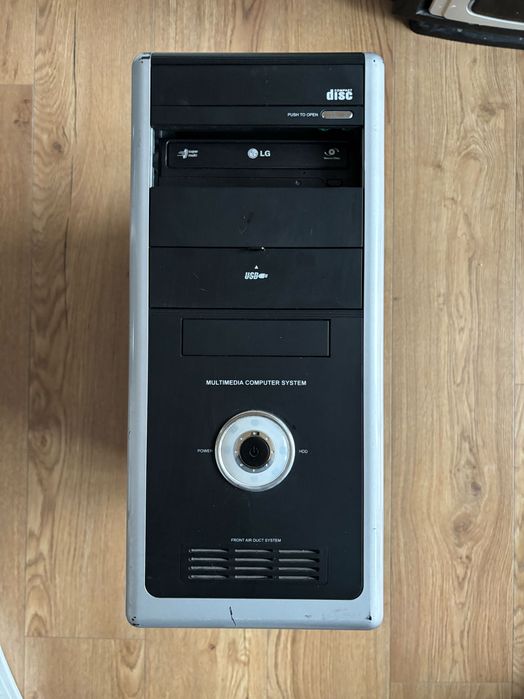 Vând carcasă PC format ATX