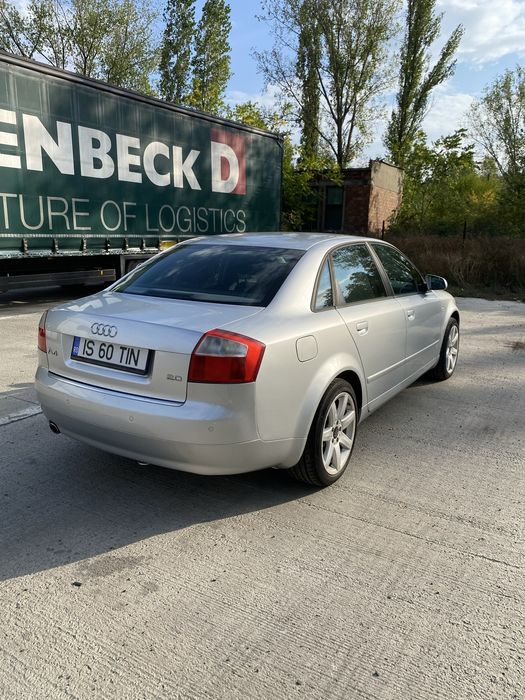 AUDI A4 2004 — imagine 2