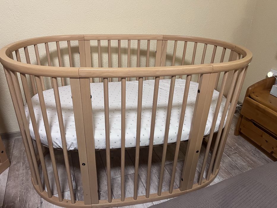 Set patut Stokke Sleepi cu masa de infasat