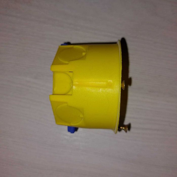 Подрезетник для гипсокартона. Пр-во Legrand