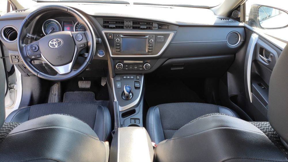 Toyota Auris 2014 Hybrid +GPL