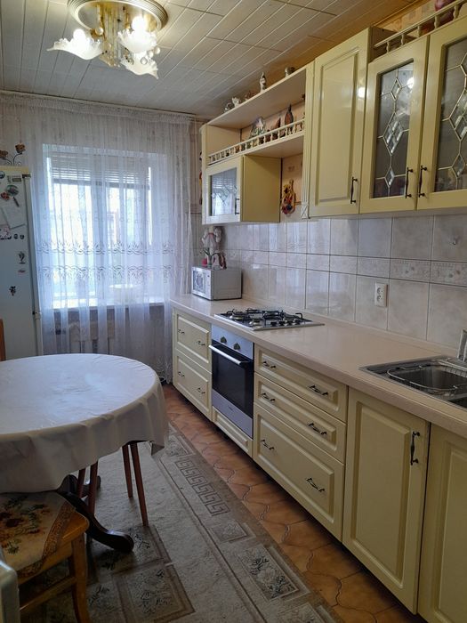 Продам 4х комнатную квартиру