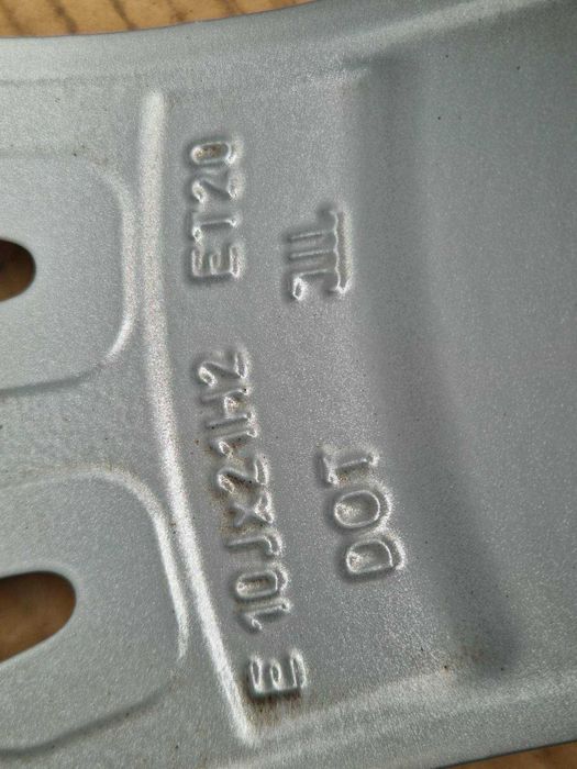 Audi Q8 R21 4M8 601 025 H
4 броя оригинални джанти