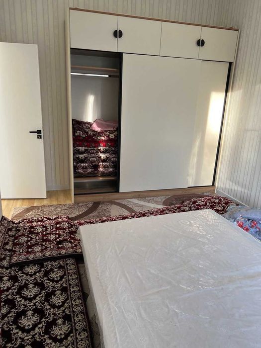 Hovli sotiladi. Laylak mahalla, 11 maktab orqasida, 6 sotix 4 xona