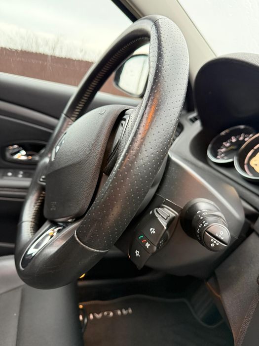 Renault Megane 3 BOSE 1.2 TCe 130cp