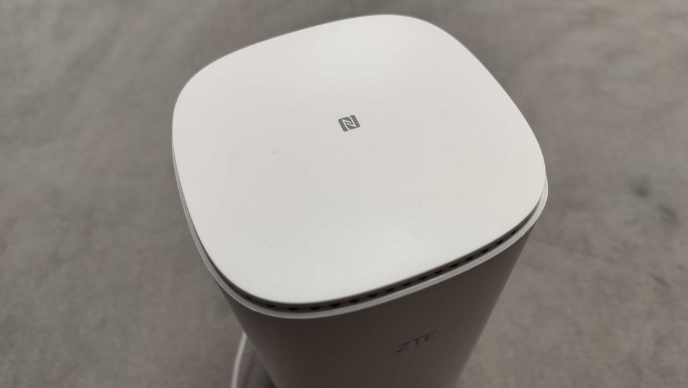 Router wireless cu SIM ZTE MC888 Pro 5G Wi-Fi 6 3600Mbps NFC Mesh