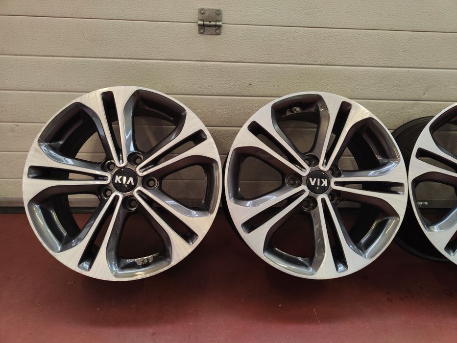 17"5x114.3/67.1 оригинални джанти от Kia