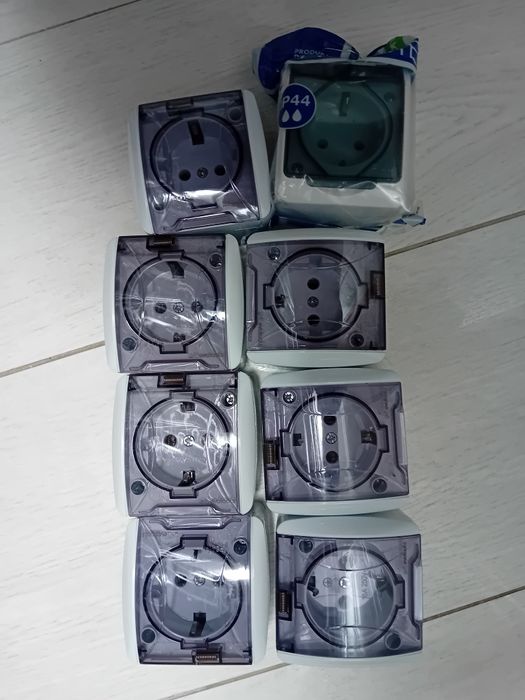 Priza simpla cu capac