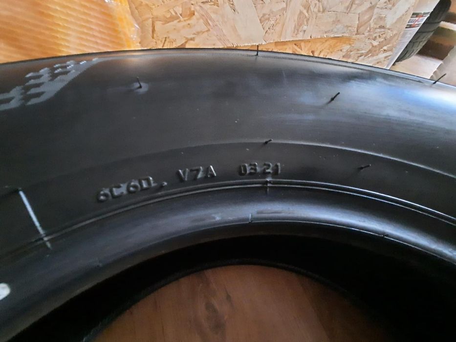 4 Anvelope iarna 225/75R16 Toyo + 4 anv vara 255/65R16 Bridgestone