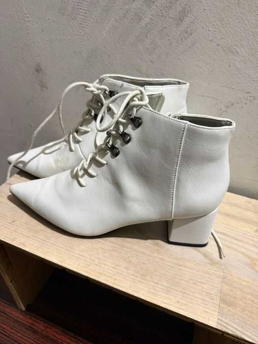 Осенние ботильоны . Zara, charles & keith
