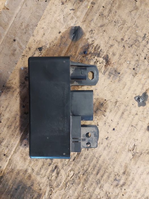 Реле подгревни свещи Мерцедес Ц , ЦЛК / Mercedes C w203 , CLK 209