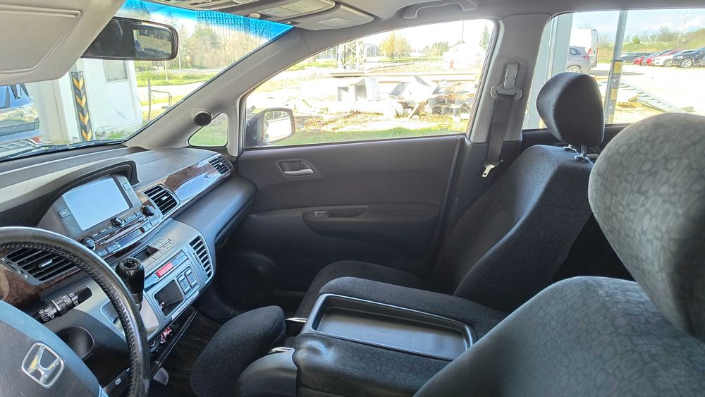 Honda FRV 2006 бензин